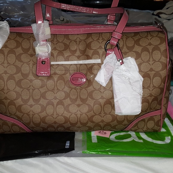 NWT Coach Peyton Logo "Weekender" F77320 - Picture 1 of 3